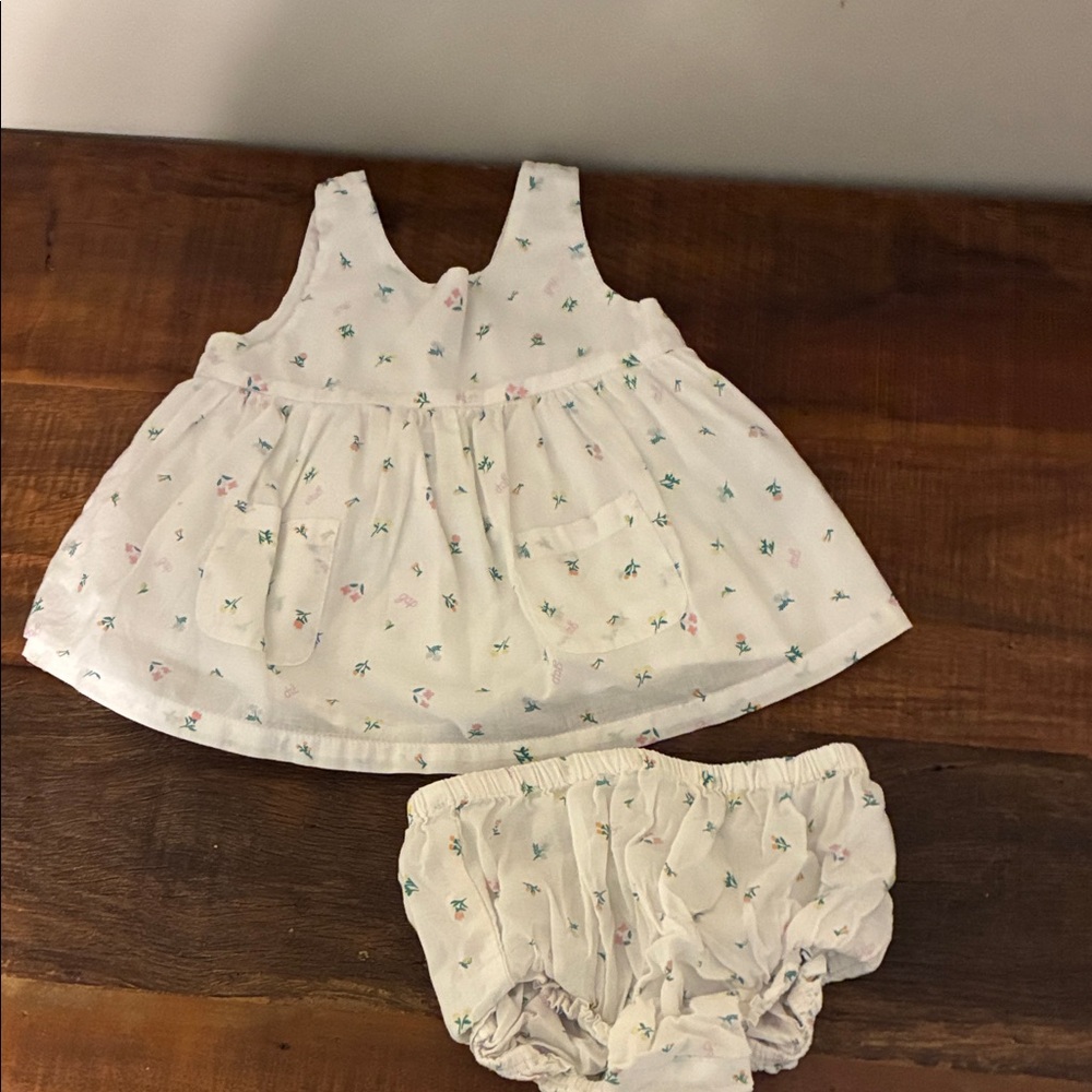 GAP White Floral Diaper Cover Set